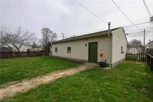 856 Baker Ave NW, New Philadelphia, OH 44663 - Photo 8