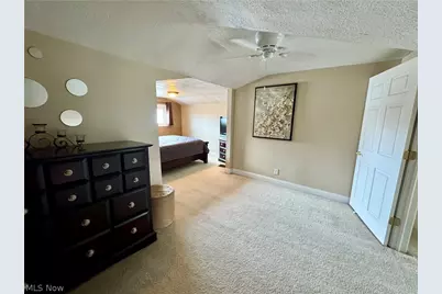 10606 Langton Avenue, Garfield Heights, OH 44125 - Photo 12
