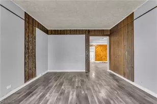 2037 W 98th St, Loveland, OH 44102 - Photo 6