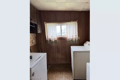 626 High Street, Wellsburg, WV 26070 - Photo 10