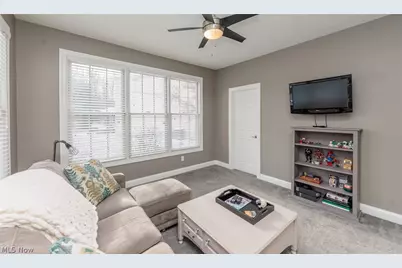 20208 E Donegal Lane, Strongsville, OH 44149 - Photo 8