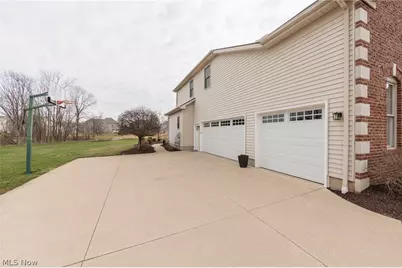20208 E Donegal Lane, Strongsville, OH 44149 - Photo 34