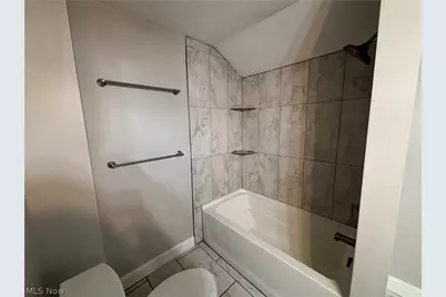 4200 Whitman Avenue #DOWN, Loveland, OH 44113 - Photo 12