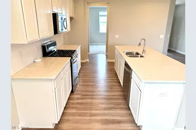 23755 Rebecca Lane, Columbia Station, OH 44028 - Photo 4