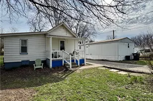 969 Linn St, Coshocton, OH 43812 - Photo 1