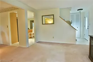 1756 Penny Ln, Youngstown, OH 44515 - Photo 6