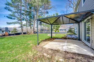 292 Parkview Dr, Aurora, OH 44202 - Photo 8