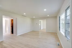 292 Parkview Dr, Aurora, OH 44202 - Photo 16