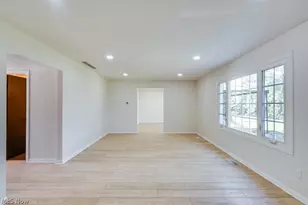 292 Parkview Dr, Aurora, OH 44202 - Photo 14