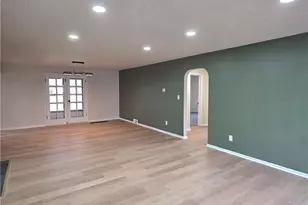 1324 Mapleview Dr, Green Hills, OH 44131 - Photo 6