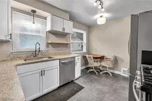 85 E 205th St, Euclid, OH 44123 - Photo 8