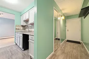 521 Tollis, Grandview Heights, OH 44147 - Photo 6