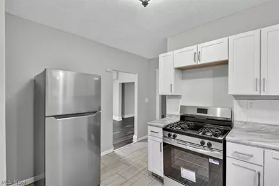 12912 Maplerow Avenue, Garfield Heights, OH 44105 - Photo 10