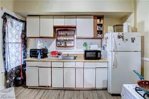 2149 W 105th St, Loveland, OH 44102 - Photo 8