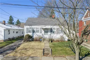 586 Lindell St, Akron, OH 44305 - Photo 1