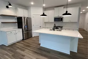 421 Pheasant Run, Elyria, OH 44035 - Photo 2