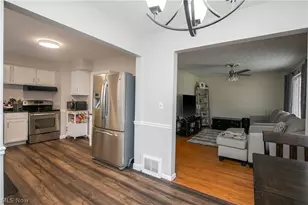 401 Moody St, Akron, OH 44305 - Photo 8