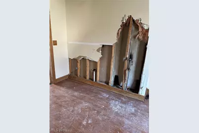 215 Woodlawn Avenue, Geneva, OH 44041 - Photo 10