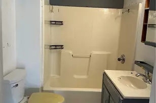 215 Woodlawn Ave, Geneva, OH 44041 - Photo 4