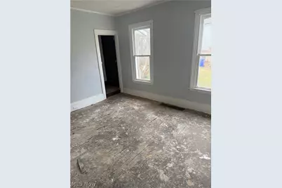 885 E 149th Street, Loveland, OH 44110 - Photo 6