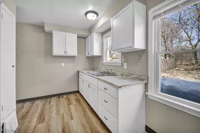 9901 Marah Avenue, Loveland, OH 44104 - Photo 14