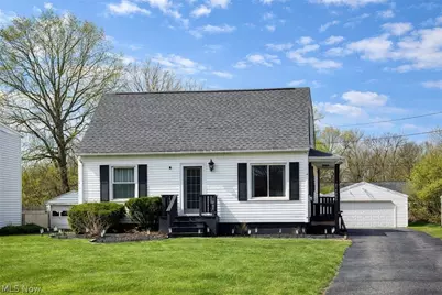1905 Monticello Avenue NW, Warren, OH 44485 - Photo 1
