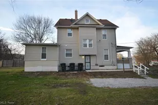 1064 Lane St, Akron, OH 44307 - Photo 6