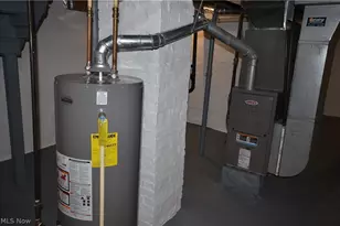 1064 Lane St, Akron, OH 44307 - Photo 34