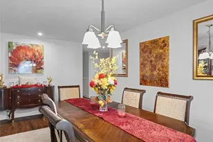 346 Lakewick Ln, Willowick, OH 44095 - Photo 4