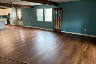 8352 Wyatt Rd, Grandview Heights, OH 44147 - Photo 4