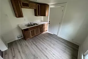 230 Van Buren St, Zanesville, OH 43701 - Photo 4