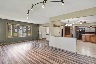 7350 Ames Road, Parma, OH 44129 - Photo 6