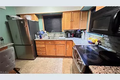 19513 Beverly Avenue, Maple Heights, OH 44137 - Photo 10
