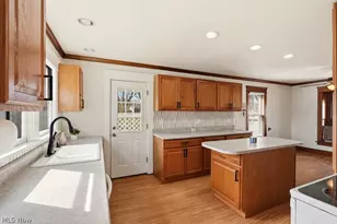 2410 Munroe Falls Ave, Cuyahoga Falls, OH 44221 - Photo 24