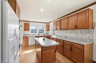 2410 Munroe Falls Ave, Cuyahoga Falls, OH 44221 - Photo 18