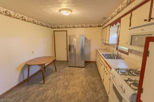 143 Riverview Dr, Marietta, OH 45750 - Photo 10