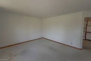 143 Riverview Dr, Marietta, OH 45750 - Photo 6