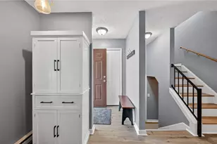 5236 Creekside Blvd, Brunswick Hills, OH 44212 - Photo 10