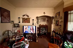 412 E 146th St, Loveland, OH 44110 - Photo 6