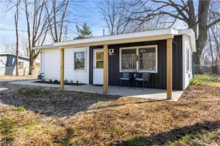 12361 Avalon Dr, Grafton, OH 44044 - Photo 2