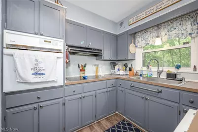 2161 Savoy Avenue, Akron, OH 44305 - Photo 8