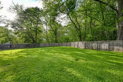 2161 Savoy Avenue, Akron, OH 44305 - Photo 30