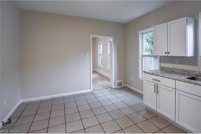 7619 Lawn Avenue, Loveland, OH 44102 - Photo 8