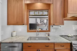 19825 Deer Run Ln, Strongsville, OH 44149 - Photo 8