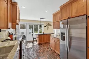 19825 Deer Run Ln, Strongsville, OH 44149 - Photo 6