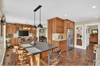 19825 Deer Run Lane, Strongsville, OH 44149 - Photo 4