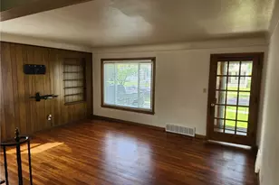 21300 Wilmore Ave, Euclid, OH 44123 - Photo 2