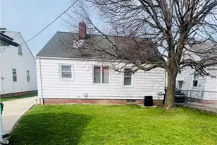 21300 Wilmore Ave, Euclid, OH 44123 - Photo 16