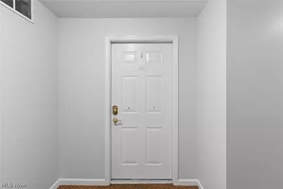 23003 Chandlers Lane #224, Olmsted Falls, OH 44138 - Photo 6