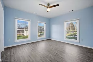 950 Park Ave, Amherst, OH 44001 - Photo 18